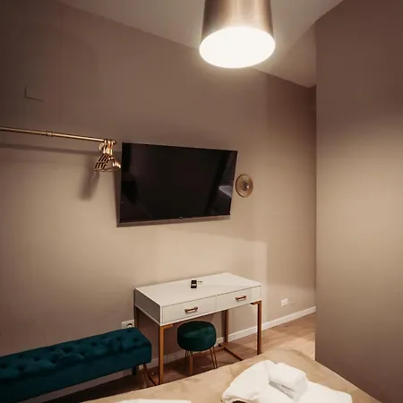 Domus Tiberina Otel 2*