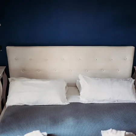Domus Tiberina Otel 2*