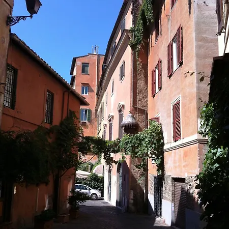 Domus Tiberina Hotel