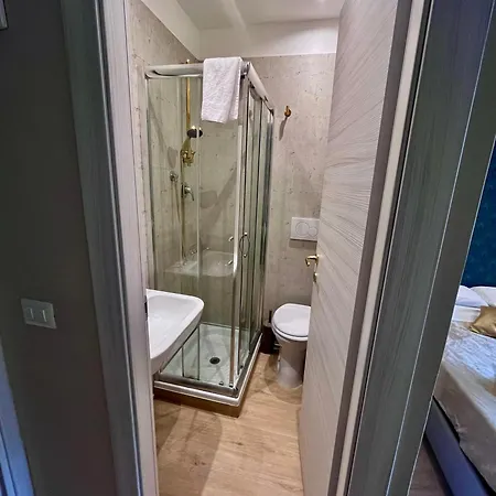 Domus Tiberina Hotel 2*