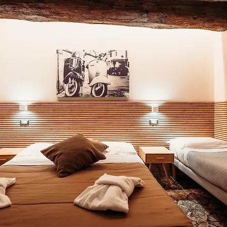 Hotel Domus Tiberina Rome