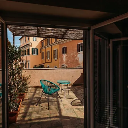 Hotel Domus Tiberina 2*